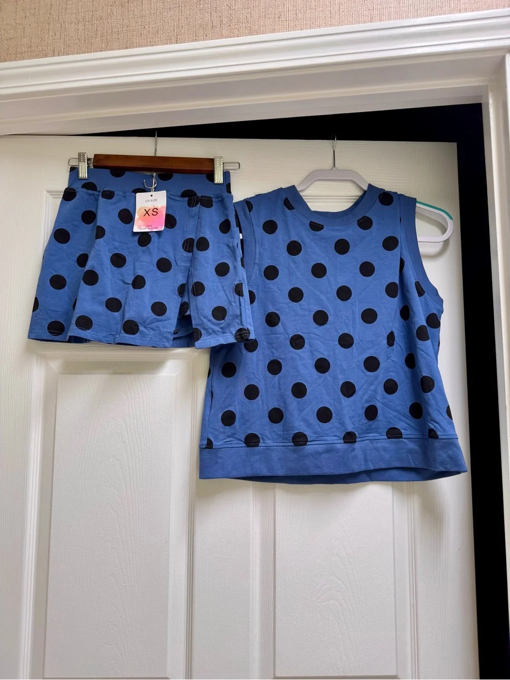 Women’s XS Blue Polka Dot skort Set - Sleeveless Top & Skort